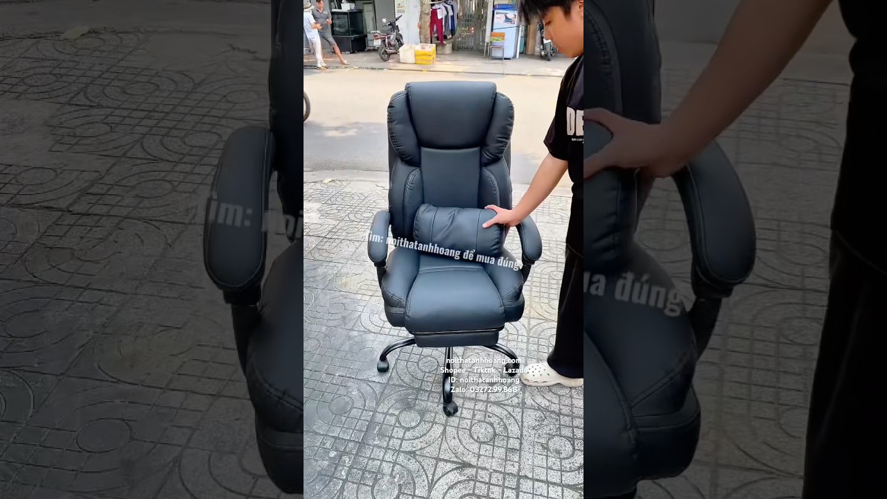 Ghế Giám Đốc Màu Xám Da PU Có Ngả Lưng Thư Giãn Và Đỡ Chân – Tay Bọc Đệm Êm, Kèm Gối Lưng, Khung Chân Kim Loại Chịu Lực 200kg
