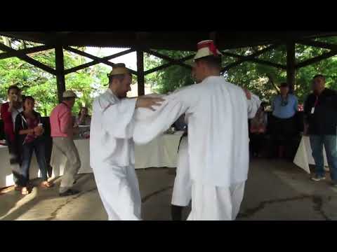 Grupul Iza  la Muzeul satului din Cluj   Barbatesc si de invirtit  ca la Slatioara - org. Nicu Hodor