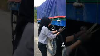 Download lagu Slam ~ Kurnia mp3