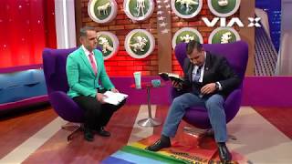 Pastor chileno pisotea bandera gay en televisión y lo sacan