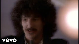 REO Speedwagon - That Ain't Love (Official Music Video)