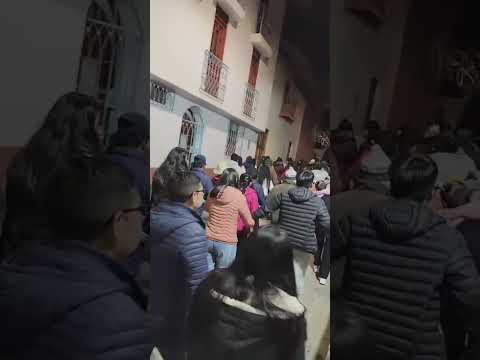 Paseo de los muñecos y la vaca loca en la plaza de Pallasca Ancash...