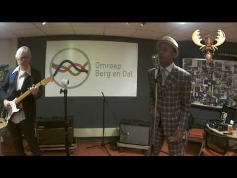 The Reverend Shawn Amos - Hollywood Blues - live at Bluesmoose radio