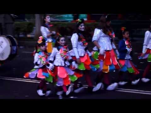 DESFILE EN EL COSO DE LAS "TRAS CON TRAS" MURGA.