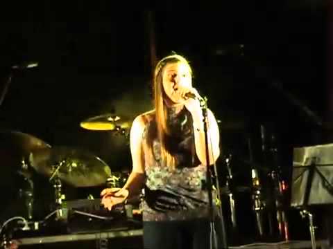 Adele-Set fire to the rain (Federica Lombardo cover LIVE)