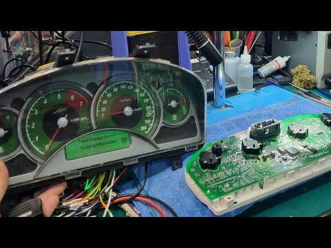 Holden cluster repair, tacho not working 😰 Testing and repair✅️👌