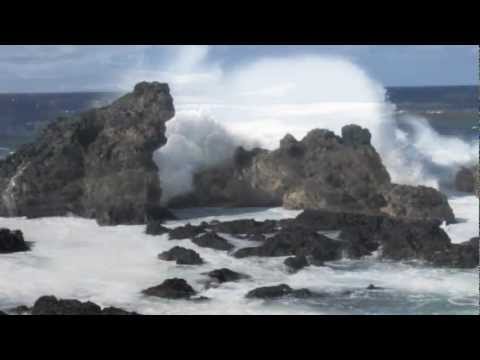 Catching Waves (Ho-okipa-Beach, Maui)