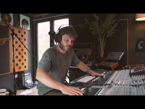 Made By Pete & Blindsmyth 'Run With Me' (LIVE)