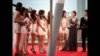 Download lagu [FANCAM] 111129 APINK @ MAMA RED CARPET mp3