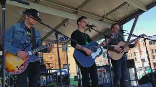 Devin Dawson performing Secondhand Hurt