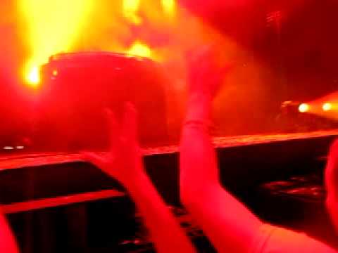 Kaskade vs. Knife Party