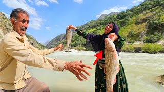 🌊🎣"Fishing in a raging river; a wild adventure full of surprises in Alborz and Tuba"