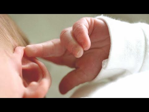 A duhet t’ia thërrasim ezanin në vesh fëmijës së porsalindur?