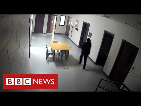 美國6萬名囚犯面臨單獨監禁的 "心理折磨"--BBC News (60,000 US prisoners face “psychological torture” of solitary confinement  - BBC News)