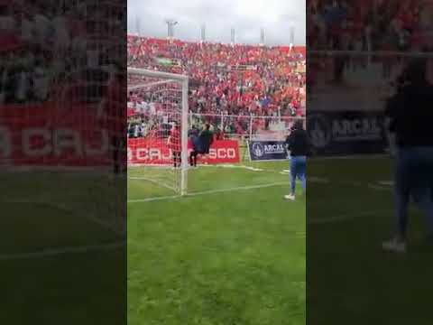 "Fvria Roja Cienciano" Barra: Fvria Roja &bull; Club: Cienciano