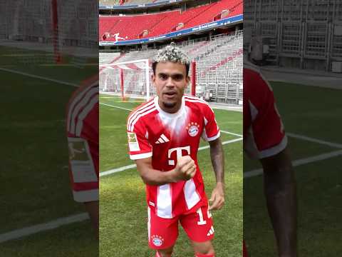 Luis Diaz LOVES to give nutmegs 😁🥜