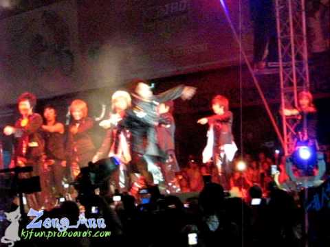 [Fancam] 070714 Super Junior - Happiness @ TRUE Ultimate Fiesta