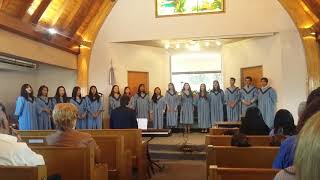 CORO NIVEL SECUNDARIO - Iglesia de Castelar En el día de la Educación Adventista, el coro de Nivel Secundario se presentó en la Iglesia Adventista de Castelar.