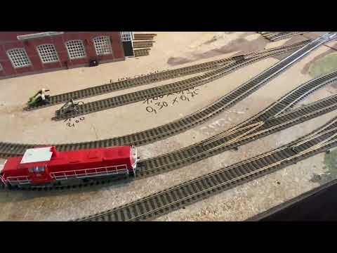 Bau meiner H0 Modellbahn Teil 1  ( Die Gleise liegen)