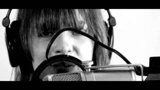 Laura Jansen - Use Somebody Acoustic