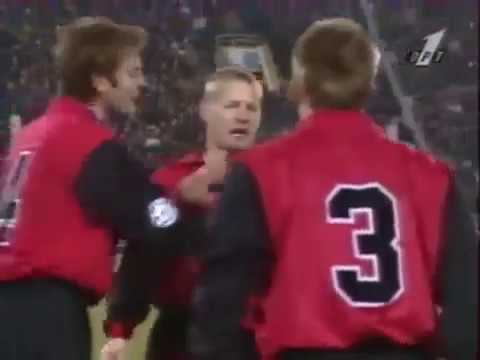 Graeme Le Saux vs. David Batty (f*ck off!)