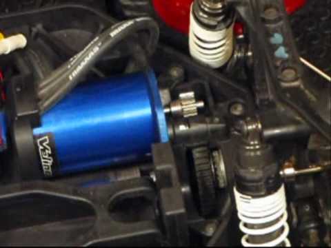 Traxxas Slash 4x4 - Installing pinion gear