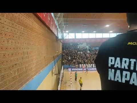 Partizan - Vojvodina: Uz Partizan odrasto ko ja...