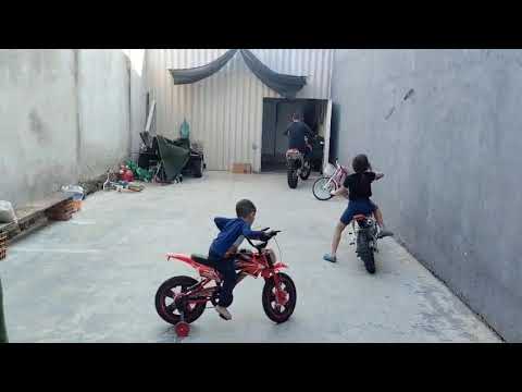 Motocross em família.