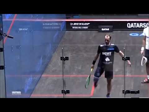 SQUASH. Gaultier conduct stroke for kicking the ball