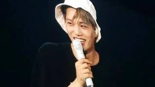 Download lagu Grabbing Kai's face (Chanyeol vs Kyungsoo) #ChanKai #KaiSoo mp3