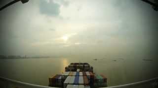 preview picture of video 'Time-lapse (144x): arrival Shanghai, 17/18 June 2013 [Ultra HD - 4K].'