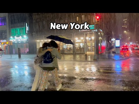 Walking In The Rain At Night - Umbrella And City Sounds For Sleep & Relaxation