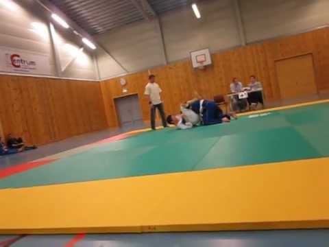 Frontline Open 2012 BJJ Finale White Belt -76 Carl-Erik Høyum TSI Basketak