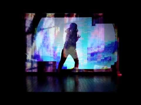 演奏・創作学科 国立音楽大学　河村さとみ「それは私」for performance and multi-projection