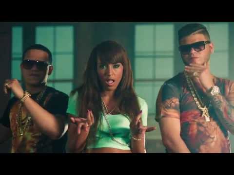 Jenny La Sexy Voz ft Farruko  amp; J  Alvarez  'Sola '   OFFICIAL VIDEO