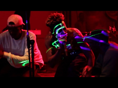 AYAT Ft. KUVIE - YAUWA (#PhreakOutLiveSets)