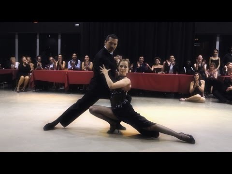  Mariano Gauna  and  Luisa Gauna  are  dancing  to  a  nontraditional song  at  Antwerpen Tango Festival  in  2015