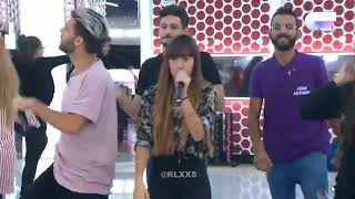 Todos Bailan y Felicitan a Agoney y Aitana Cuando Cantan &quot;Can&#39;t Stop The Feeling&quot;