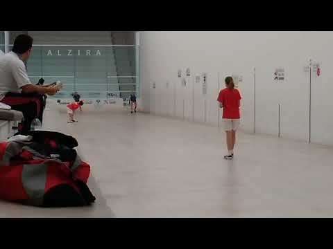 Les dònes també juguen a pilota valenciana