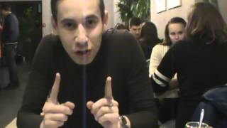 Игра зажги лампу. Леденец в виде лампочки. Игра где надо зажечь лампочки. Игра на айфон где нужно зажигать лампочки. Лампада тату.