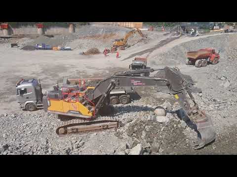 Volvo EC480EL with Klepp mek bucket and Kvx intruder tooth system