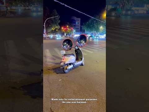 The Mirror Trick Every Scooter Rider Needs