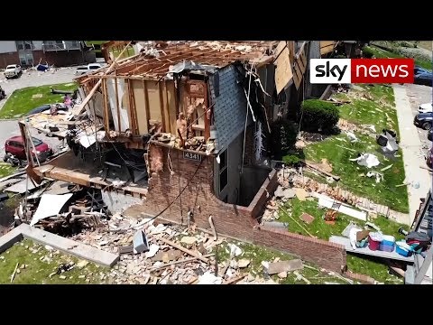 US sees aftermath of 500 tornadoes