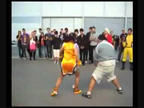 romics 2010  gruppo tekken.wmv