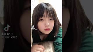 口元のホクロが妙にセクシーなまったりJK