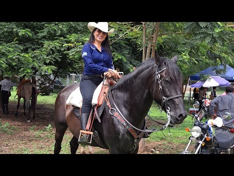 2# parte de la cabalgata en Las fiestas patronales de San Isidro Labrador Chalatenango 