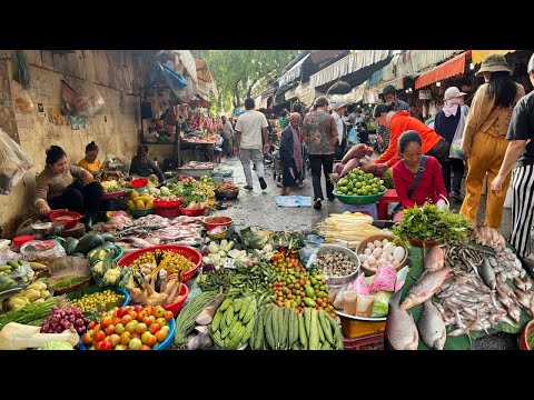 Phsa Tumnob Selling Vegetable, Pork, Fish & Seafood - Daily Activities Of Khmer People In Market