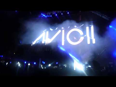Avicii concert We love Asia KL 2013 - Nothing inside & Reload