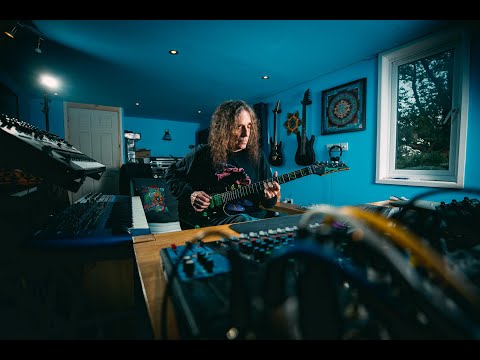 Guitar Genius in the Studio: Ed Wynne of the Ozric Tentacles