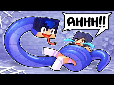 BITTEN by an ANGRY SNAKE In Minecraft!